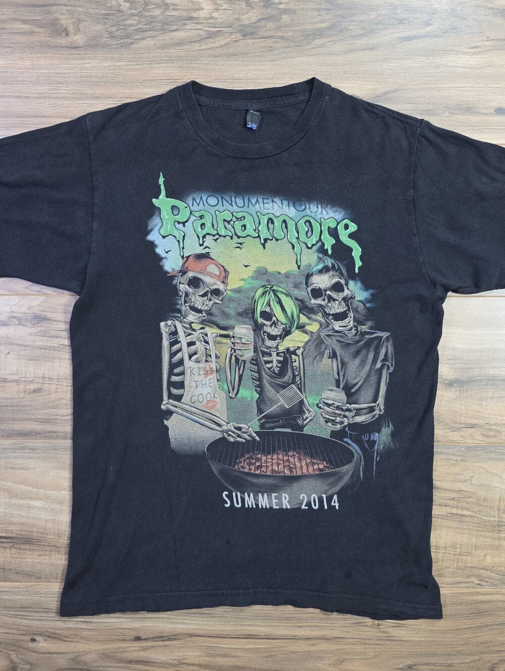 Vintage Paramore 2014 Monumentour Tour Graphic Tee – Size M